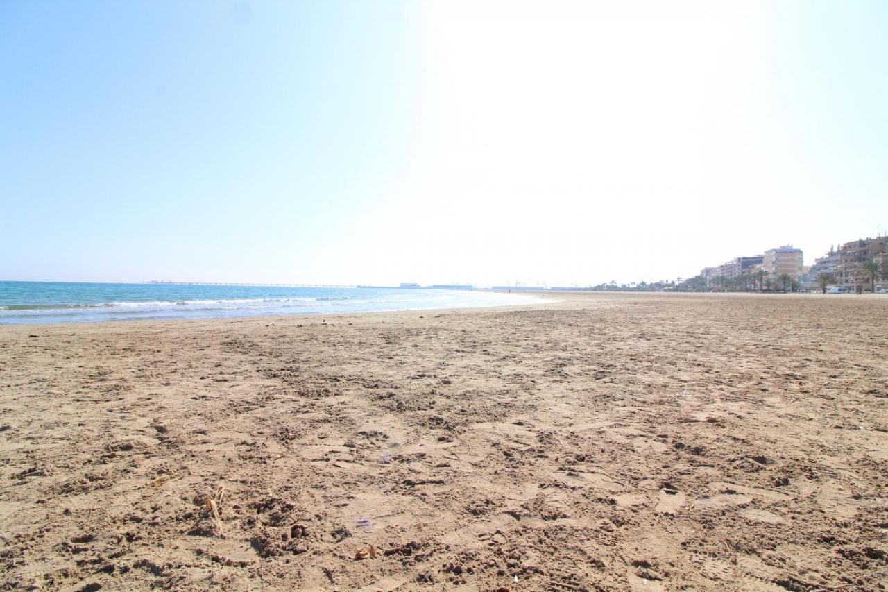 Global Properties, Los Claveles - Practico Apartamento Con Wifi En Puerto De Sagunto Luaran gambar